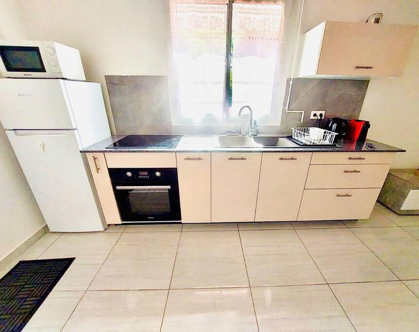 Apartamento Le Marjulem Terre-De-Haut Exterior foto
